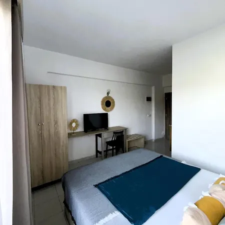 Sotirakis Отель