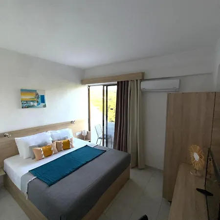 Отель Sotirakis