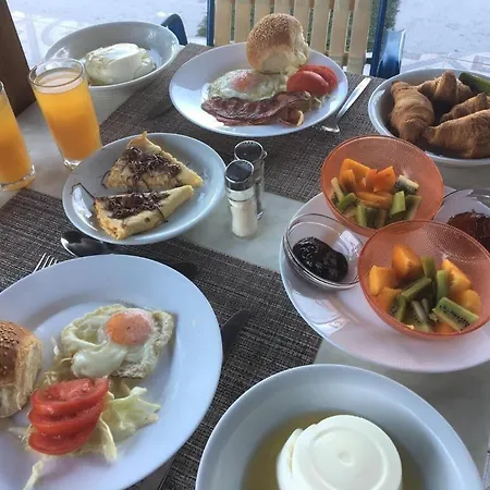 Отель Sotirakis 2*