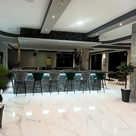 Hotell Sotirakis 2*