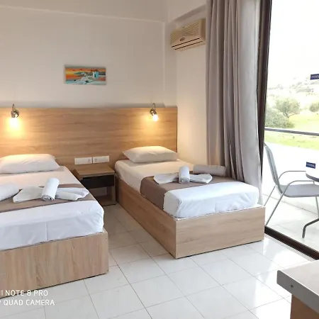 Sotirakis Otel 2*