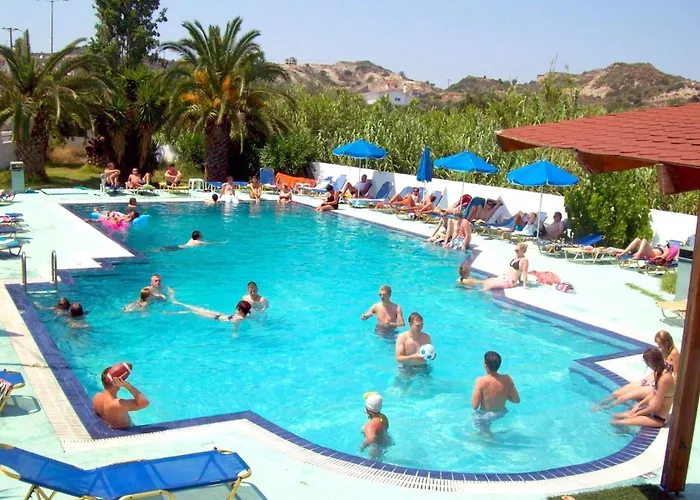 Sotirakis فندق 2*